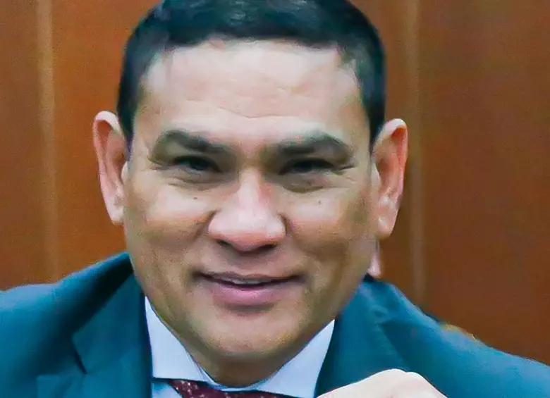 ¿Cómo hacen para repetir curul 7 investigados por corrupción?