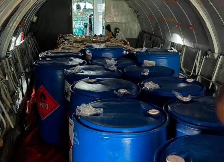 El transporte aéreo de combustible busca evitar un apagón en Puerto Leguízamo ante la falta de diésel. FOTO MINISTERIO DE ENERGÍA