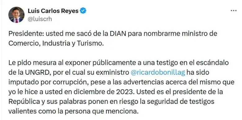 “Tenga la decencia de renunciar”: exministro Reyes pelea con Benedetti y anuncia que lo demandará penalmente