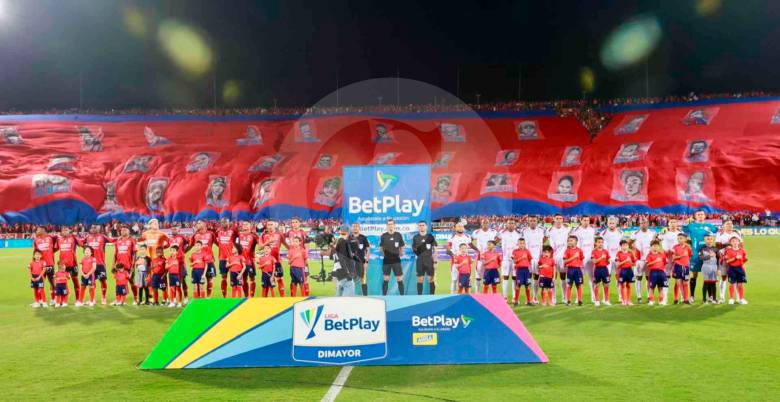 Imágenes | Esta es la bandera gigante que los hinchas del DIM exhibieron en el Atanasio Girardot ante América 