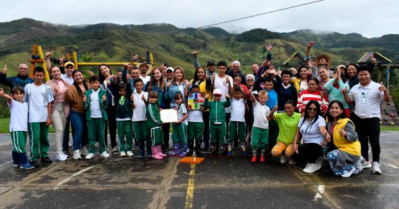 Habitantes de la vereda Claritas, en Carolina del Príncipe. FOTO Cortesía Unidad para las Víctimas