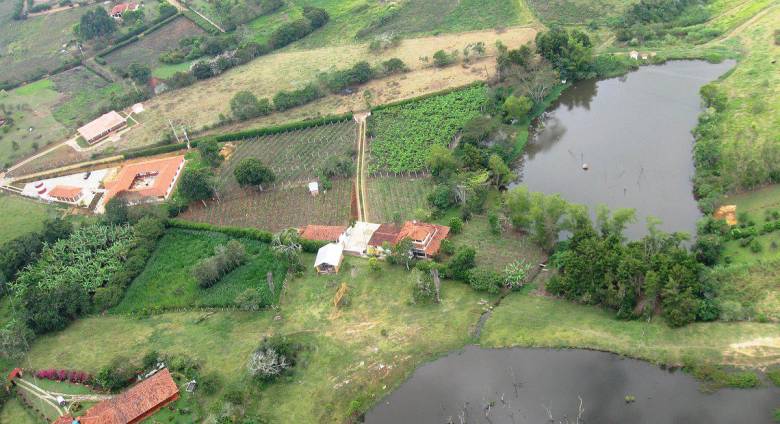 Vista aérea del ecohotel en Santander. FOTO: Cortesía