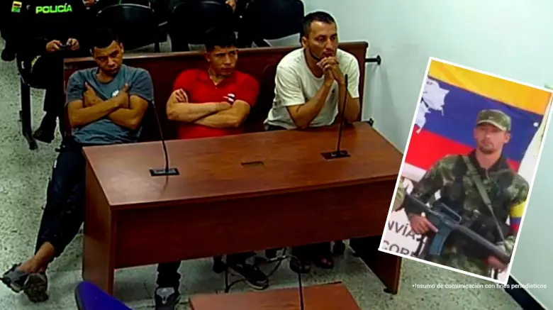 De izquierda a derecha, los capturados Esteban Acosta Valdéz (“Corozo”), Andrés Echavarría Olarte, Albeiro Chacón Hoyos; y en el recuadro, Nelson de Jesús Mesa Zapata (“Dilan”). FOTOS: CORTESÍA.