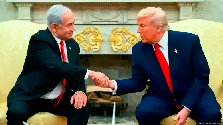 Benjamín Netanyahu y Donald Trump. FOTO Getty. 