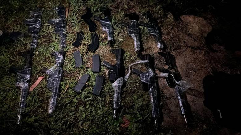 Decomisan cargamento de fusiles en Medellín avaluados en $250 millones que iban para el Clan del Golfo en Urabá