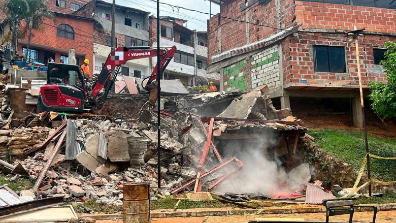 El lugar fue demolido tras orden de inspección policial y contó con acompañamiento de todas las autoridades. FOTO Cortesía Alcaldía de Medellín