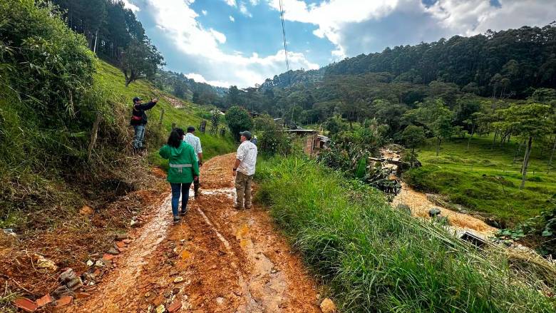 Evacuaron 167 personas en San Antonio de Prado por riesgo de deslizamiento