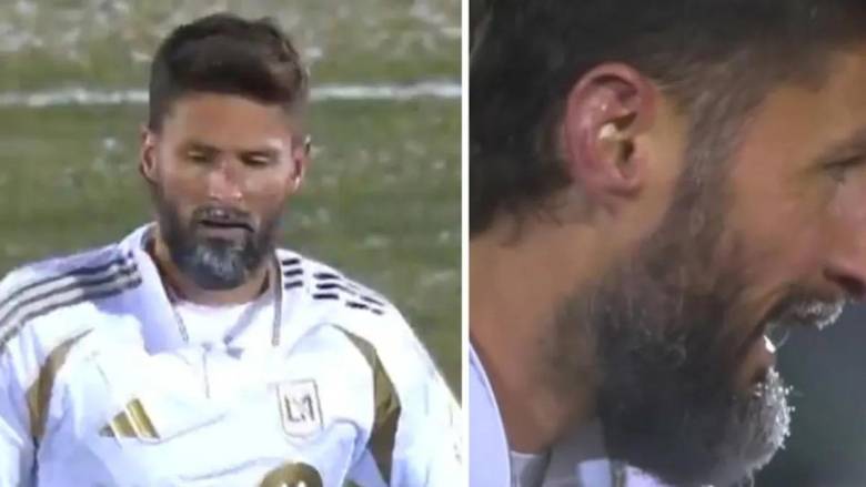 Olivier Giroud con su barba blanca durante partido por la Copa de Campeones de Concacaf. FOTOS: Redes sociales