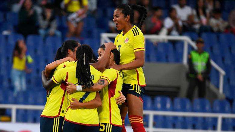 Sus compañeras se han convertido en su familia dentro y fuera de la cancha. FOTO: cortesía.