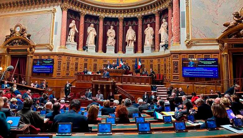 El Senado aprobó el aumento en la edad de jubilación en Francia. Sigue su paso a la Cámara donde le espera un duro debate. FOTO: Cortesía