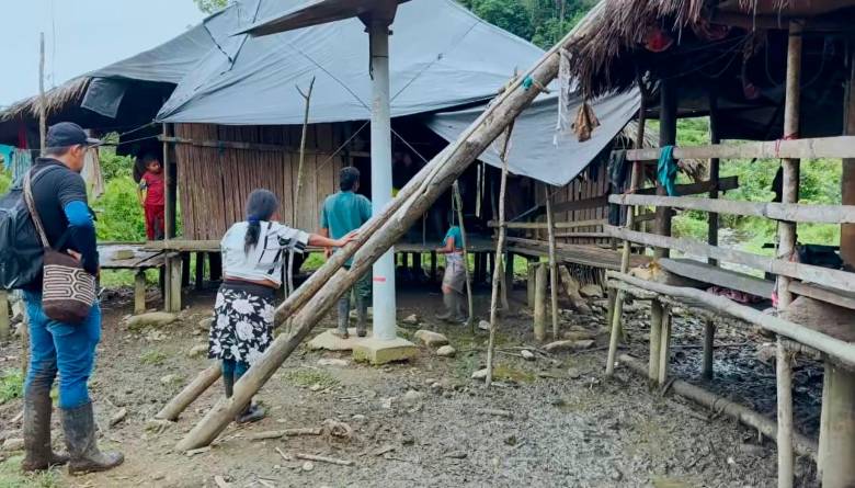 Niña indígena murió y su hermano sufrió graves quemaduras tras incendio en Urrao que se habría generado por licor