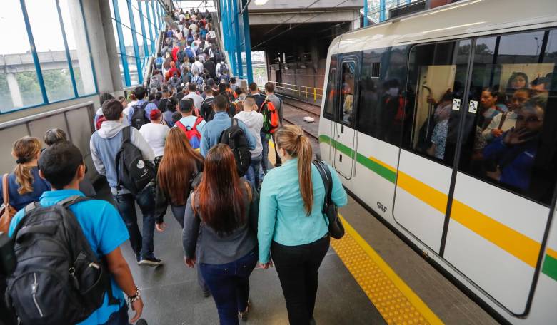 Algunos usuarios reportan la imposibilidad de ingresar a estaciones como Bello. FOTO: MANUEL SALDARRIAGA