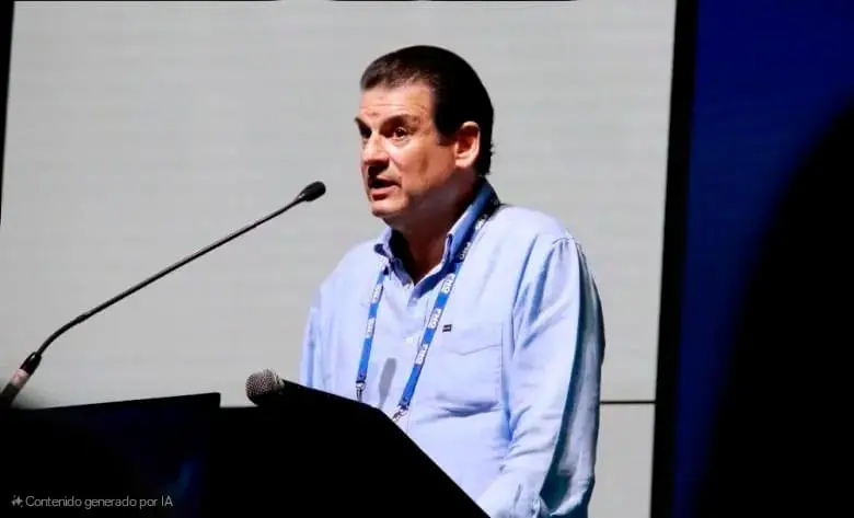 Luis Carlos Sarmiento Gutiérrez, presidente de la junta directiva del Grupo Aval. FOTO CORTESÍA ASOBANCARIA