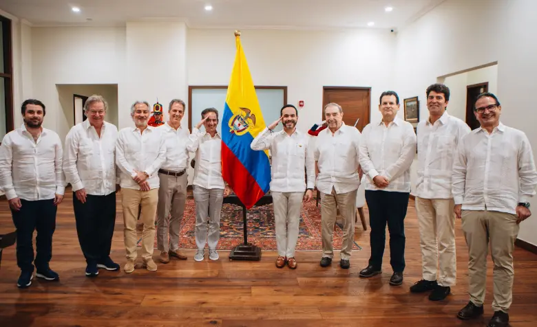 El presidente Abelardo de la Espriella se reunió con algunos de los empresarios más importantes del país, presidentes y dueños de bancos, en su nueva sede presidencial en Barranquilla. Foto: X de Abelardo de la Espriella.