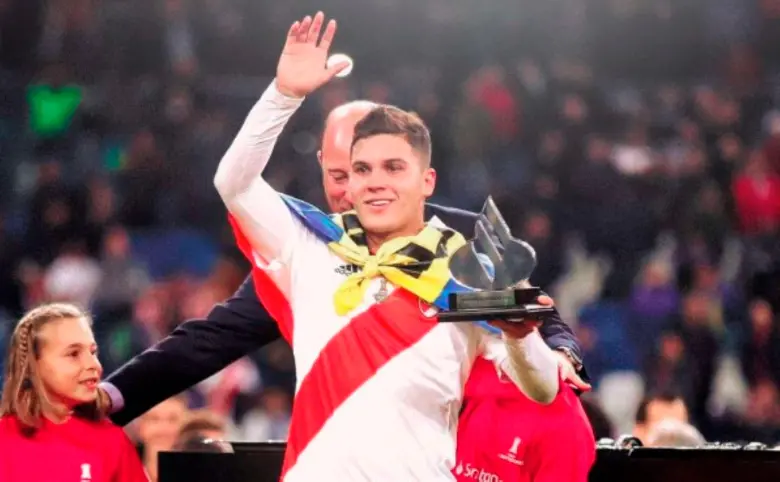 Juan Fernando Quintero regresaría a River Plate el equipo con el tuvo momentos de gloria entre 2017 y 2019. FOTO: Tomada de X @Gian_SI1