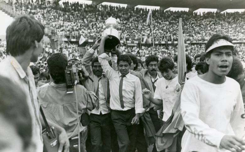 En Medellín hubo un gran recibimiento a los jugadores campeones de la Libertadores del 89. Foto: Gloria Elena Monsalve, Archivo EL COLOMBIANO