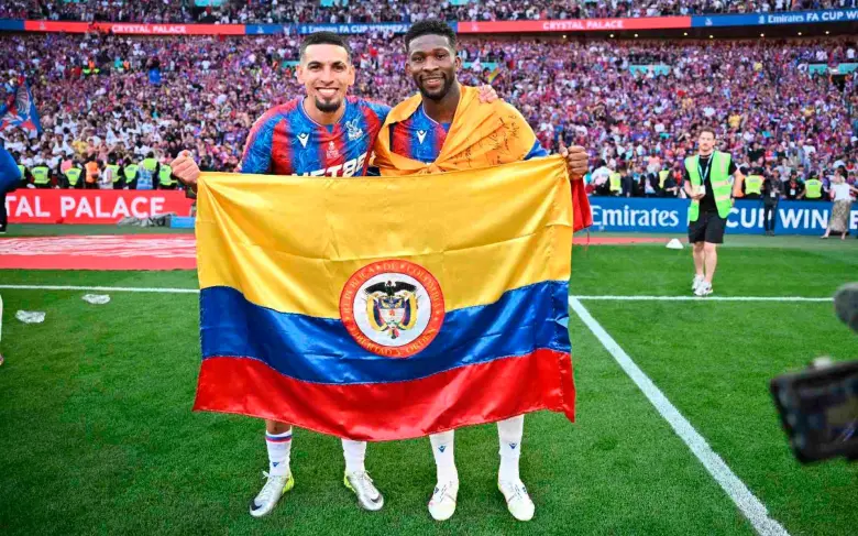 Los colombianos Daniel Muñoz y Jéfferson Lerma disputarán el título de la Community Shield ante Liverpool. FOTO GETTY 