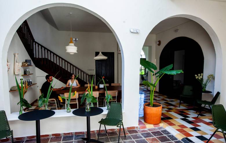 El hotel Casamía es un proyecto de una pareja colombo suiza que se aventuró a recuperar una casa de estilo neotudor que fue sede de los masones. FOTO Julio César Herrera