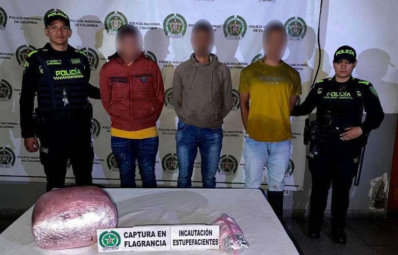 Los tres hombres fueron capturados, al parecer, con la base de coca en su poder. FOTO Cortesía