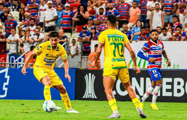 El cuadro colombiano logró un valioso empate en su visita a Fortaleza, en Brasil, por la quinta fecha del Grupo E de la Copa Libertadores. FOTO: Tomada de X @Atlético Bucaramanga 