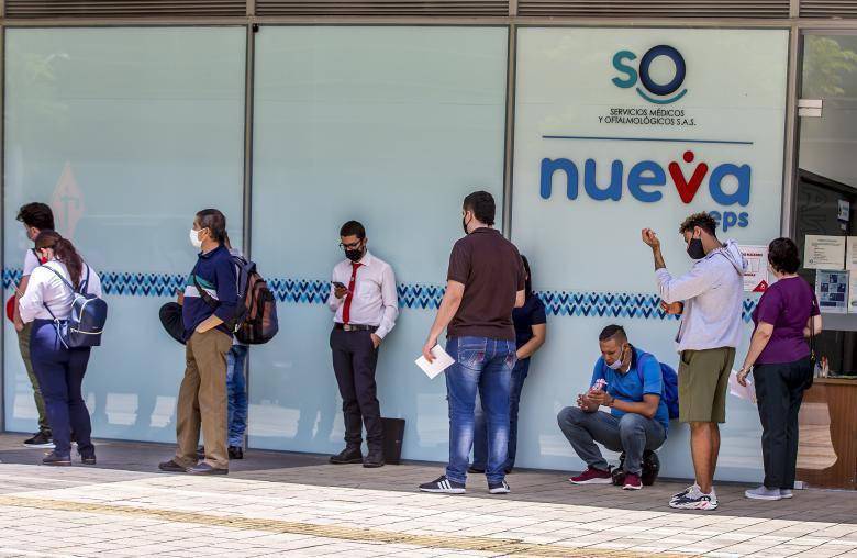 La crisis financiera y administrativa del sistema de salud pone en riesgo la atención de millones de usuarios. La Contraloría ha señalado serias irregularidades en el manejo de los recursos del SGSSS. Foto: Juan Antonio Sánchez