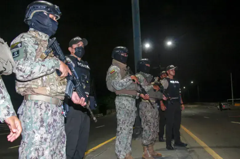 El operativo militar se desarrolló en Eloy Alfaro, provincia fronteriza de Esmeraldas. FOTO: EFE.