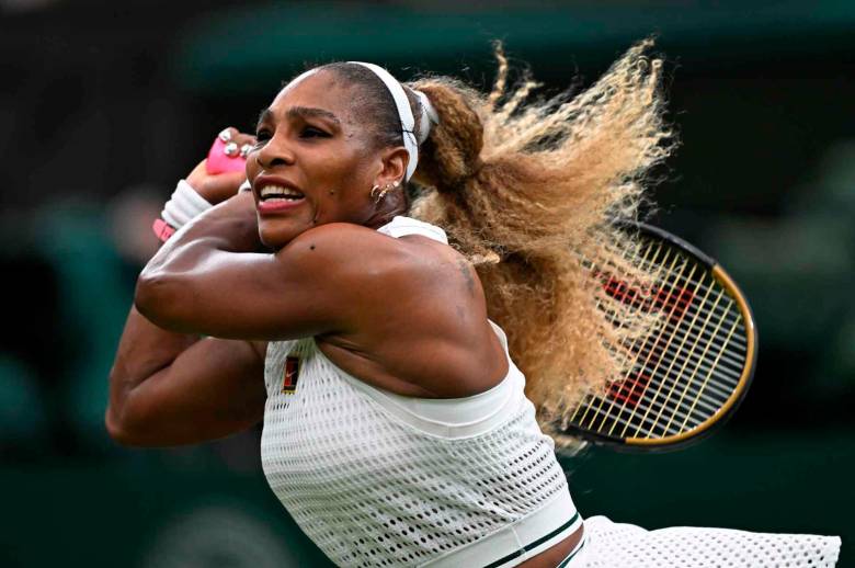 La tenista estadounidense Serena Williams volvió a competir tras cuatro años de ausencia, lo hizo en Wimbledon donde podría ser rival de Camila Osorio, este jueves en el cuadro de dobles. FOTO GETTY 
