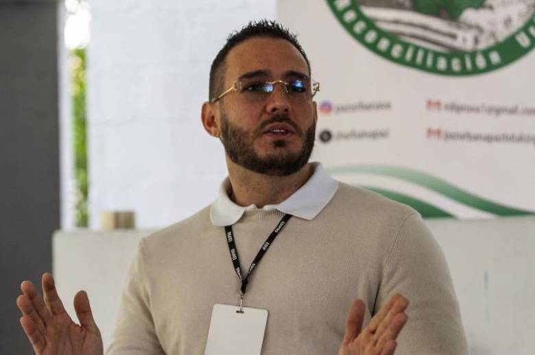 Sebastián Murillo Echeverry, alias “Lindolfo”, vocero de la mesa de paz con las bandas del Valle de Aburrá. FOTO: JULIO CÉSAR HERRERA.