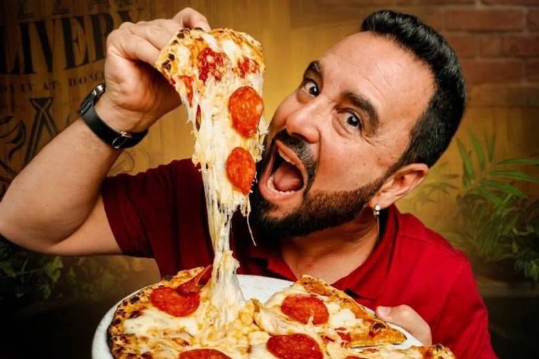 Tulio Zuloaga, conocido como Tulio Recomienda, es el creador del Pizza master, Burguer master y el Sushi master. FOTO Cortesia