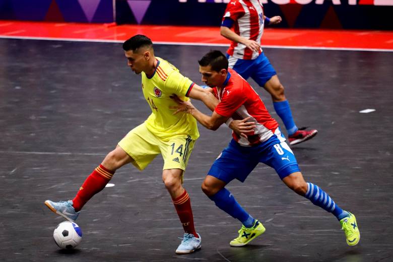 Colombia perdió 4-2 ante Paraguay en la semifinal de la Copa América de Fútbol Sala y este domingo disputará el duelo por el tercer lugar. FOTO EFE 