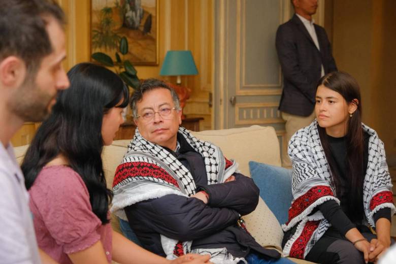La reunión tuvo lugar en la residencia oficial de la delegación colombiana en Bruselas. FOTO: Presidencia 