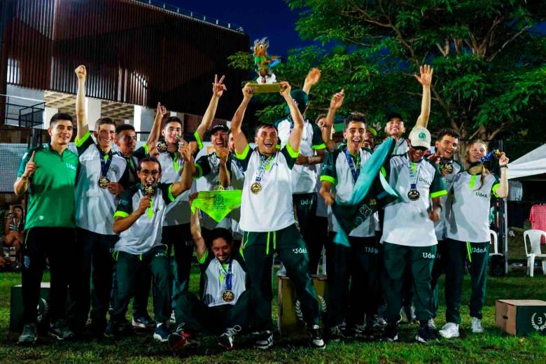Los atletas de la Universidad de Antioquia se coronaron campeones de los Juegos Universitarios, reteniendo el título que alcanzaron el año anterior en el Eje Cafetero. FOTO CORTESÍA