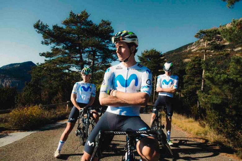 Esta es la nueva escuadra del Movistar tendrá para 2026, en el que estarán los colombianos Diego Pescador, Nairo Quintana, Einer Rubio y Jhonatan Guatibonza. FOTO CORTESÍA MOVISTAR 