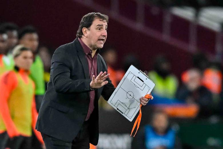 El técnico Néstor Lorenzo no le cierra la puerta a ningún jugador, por eso, además de los que están en Estados Unidos para los amistosos ante Nueva Zelanda y Australia, tiene varios en su radar. FOTO: Getty