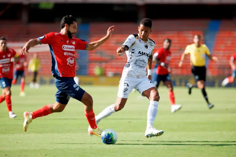 DIM que venció 2-1 a Llaneros con tantos de Jeison Medina y Jhon Montaño, se prepara para afrontar el duelo ante Pereira, este jueves, por uno de los juegos aplazados que tiene en la Liga BetPlay. FOTO CAMILO SUÁREZ 
