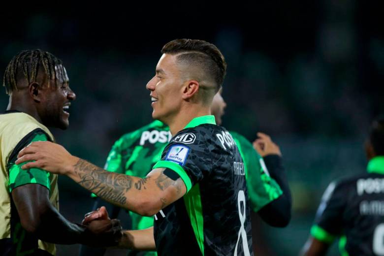 Mateus Uribe celebra el gol que marcó ante Llaneros en el Atanasio Girardot, por la undécima fecha de la Liga Betplay. FOTO CAMILO SUÁREZ 