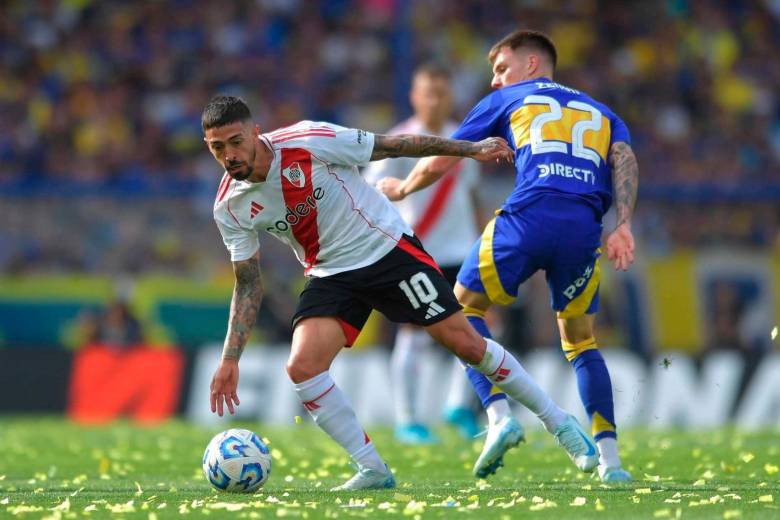 Manuel Lanzini de River Plate marcó el único tanto del partido que ganó la banda cruzada en su visita a La Bombonera. FOTO GETTY