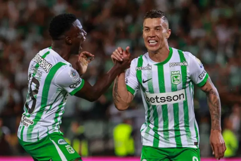 Marino Hinestroza y Mateus Uribe son titulares de Atlético Nacional para el duelo ante Junior. FOTO MANUEL SALDARRIAGA