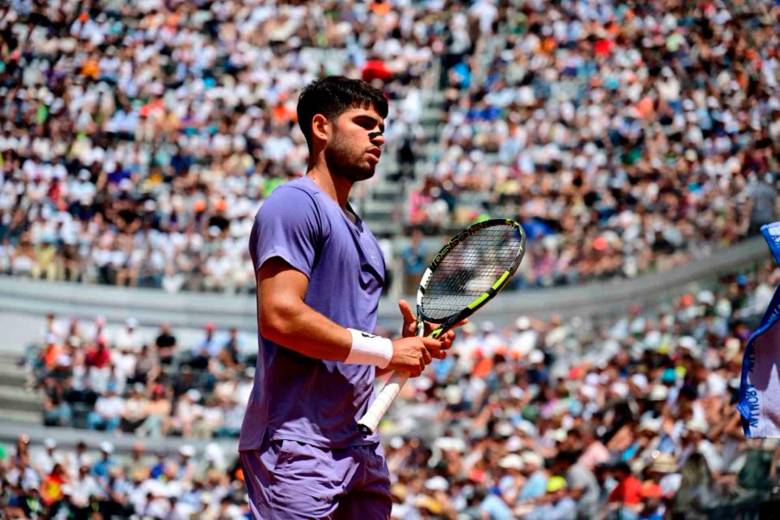 Carlos Alcaraz vuelve a la acción en Roland Garros este domingo, en la disputa de los cuartos de final del torneo parisino. FOTO GETTY