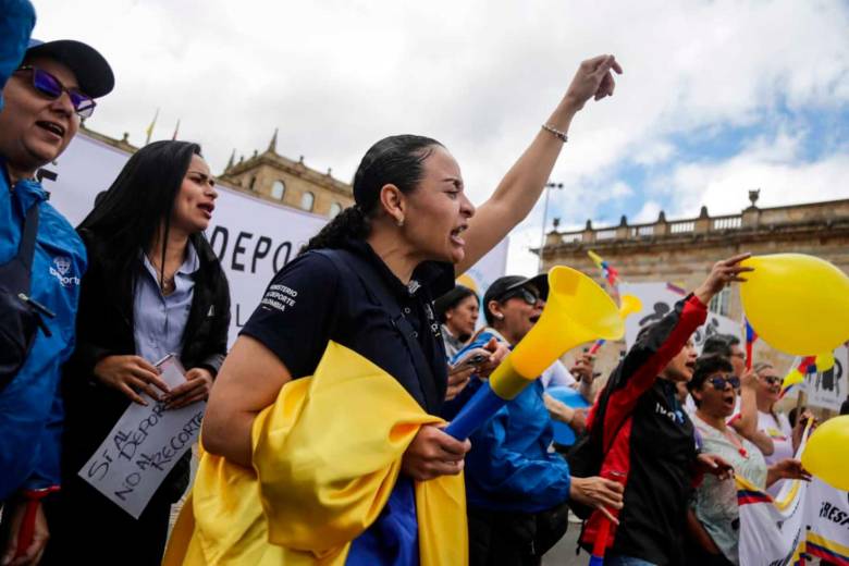 Deportistas protestaron por recorte del presupuesto, pero el gobierno Petro sigue sin dar respuestas 