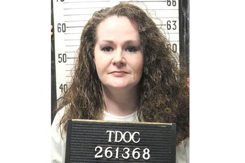 Suspenden la ejecución de una mujer en Tennessee poco antes de recibir la inyección letal. FOTO: AFP