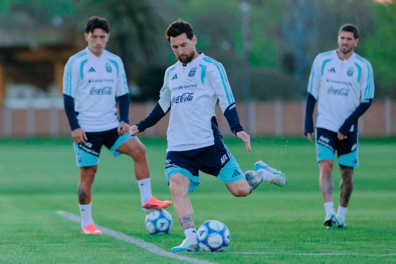 Lionel Messi cumple con su última concentración con Argentina, para el duelo de despedida de la Albiceleste, este martes. FOTO TOMADA X@Argentina