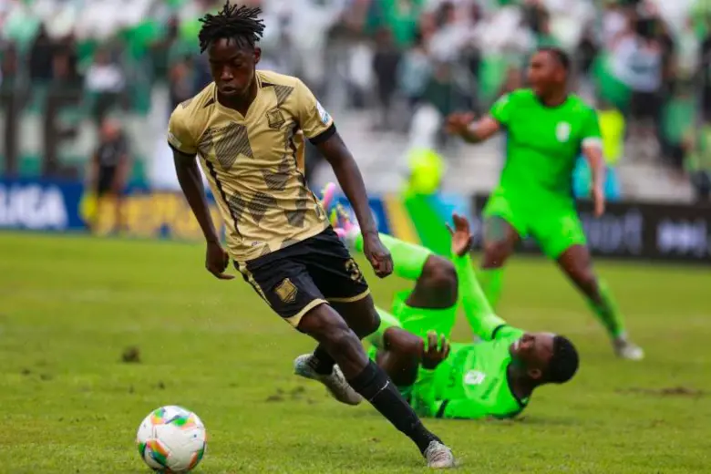 Águilas Doradas venció a Bucaramanga, con goles de los defensores Joaquín Varela y Javier Mena. FOTO: Cortesía 