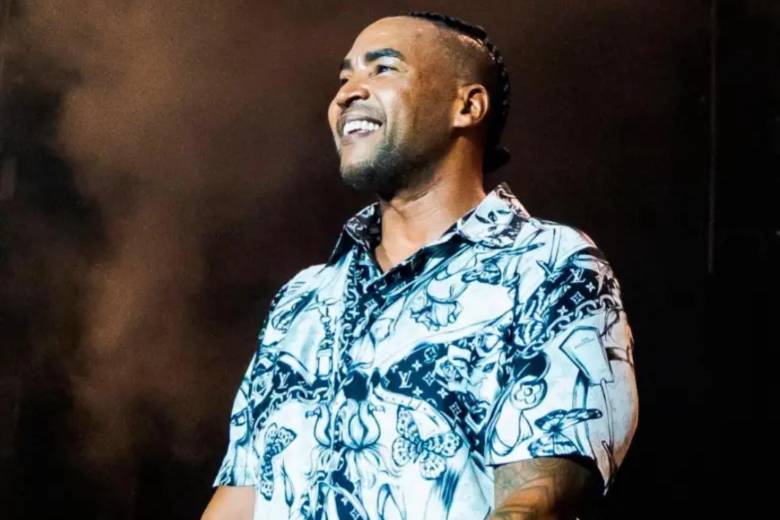 Don Omar en medio de una de sus últimas presentaciones en concierto. FOTO: Tomada de redes sociales de @donomar