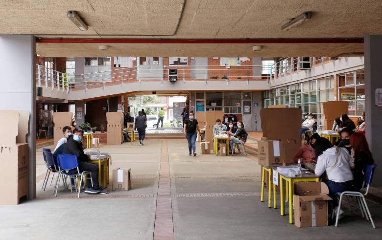 La Ley ya fijó en qué escenarios pueden votar los extranjeros que viven en Colombia. FOTO Colprensa