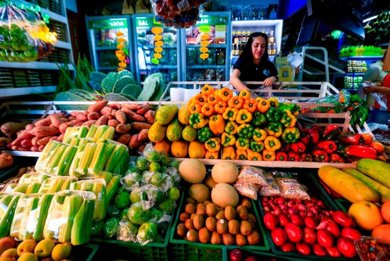 Oferta de frutas y verduras en la Plaza Mayorista. Foto Julio César Herrera.