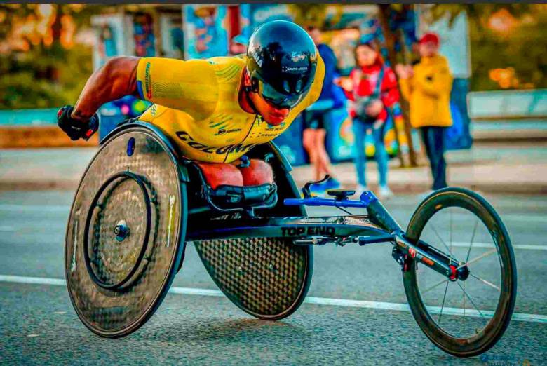 El vallecaucano Francisco Sanclemente ganó la Maratón de Los Ángeles y de esta manera inicia el cicloparalímpico con miras a Los Ángeles 2028. FOTO: Cortesía Comité Paralímpico Colombiano