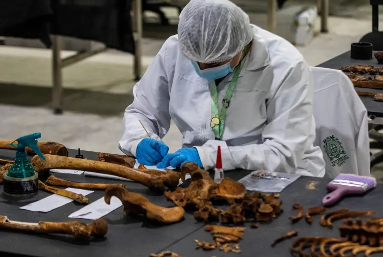 Así es el nuevo laboratorio para identificar víctimas de desaparición forzada en Medellín