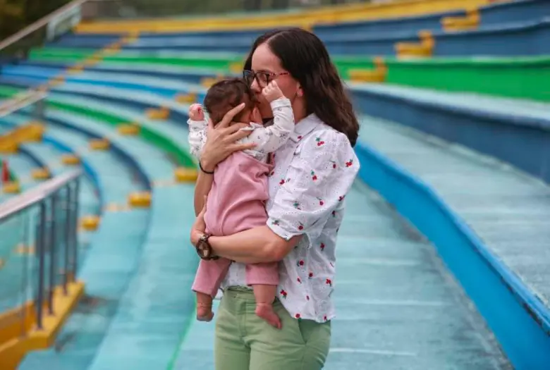 Alma es una bebé anhelada y esperada por la familia de Monica Saraí y su esposo, quienes están felices viviendo esta experiencia de amor total. FOTO MANUEL SALDARRIAGA