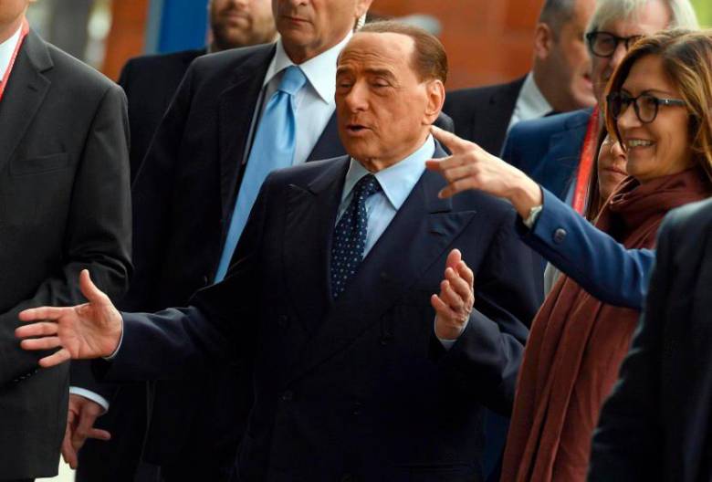 Junto a Berlusconi fueron absueltas otros 28 imputados. FOTO EFE 